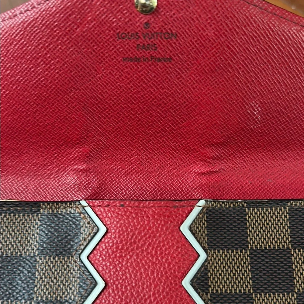 💎 RARE Collectible Louis Vuitton Damier Ebene Karakoram Sarah Red Zigzag Studs